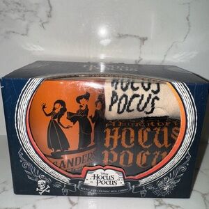 Disney Hocus Pocus Mug and Socks Set